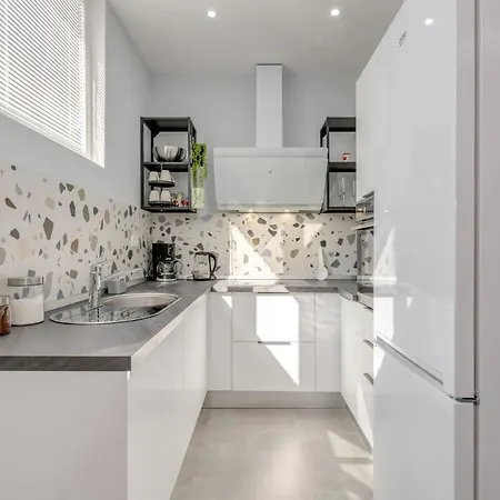 Brand New Luxury Asi Apartment